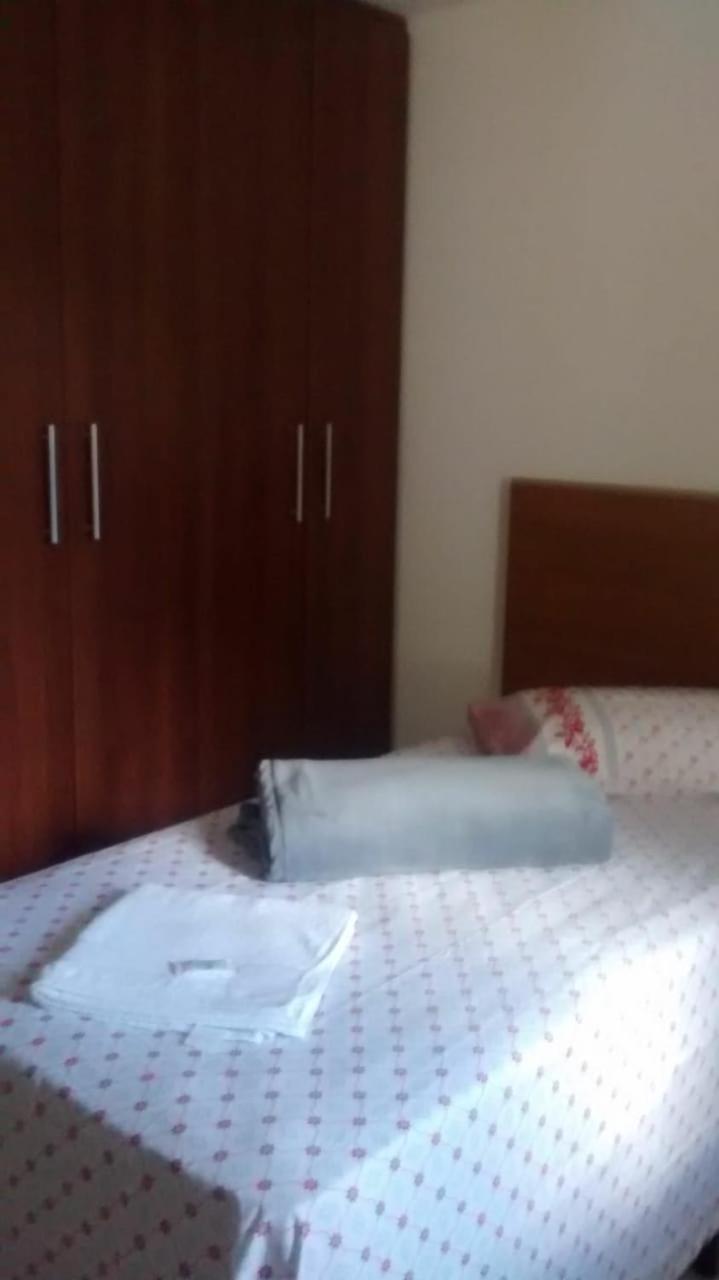 Hospedagem Oliveira Vaz Lobo Apartment Mococa Exterior photo